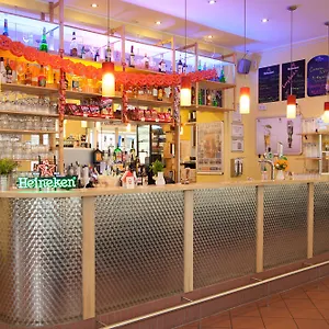 A&o Stadthalle Albergue