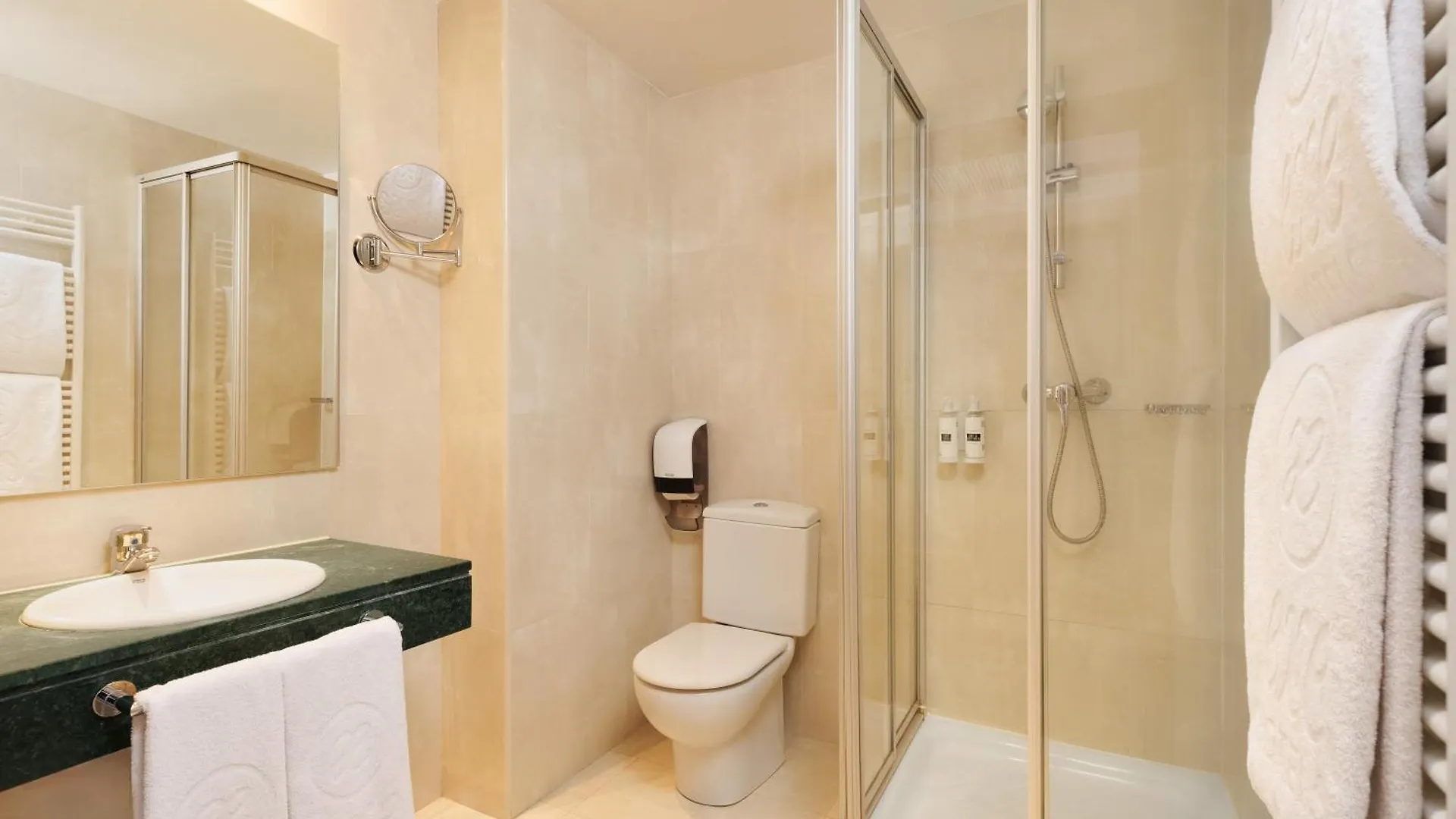 Exe Vienna Otel